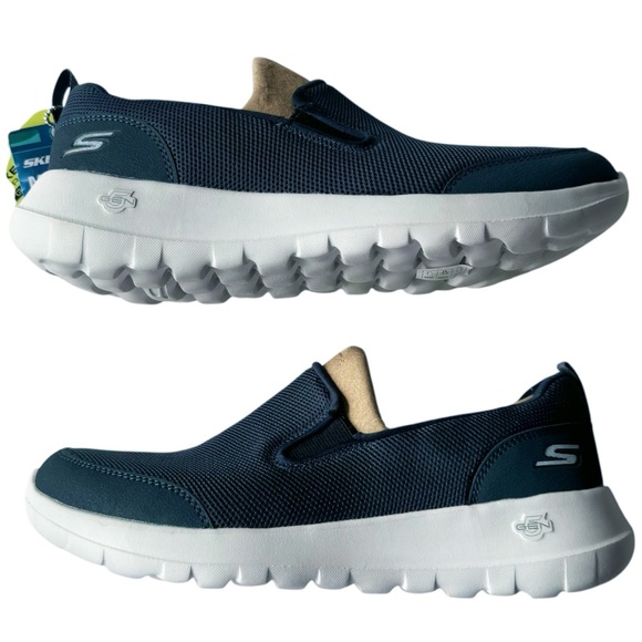 Skechers Go Walk Goga Max Slip On Shoes in Navy | 8 - Picture 3 of 9